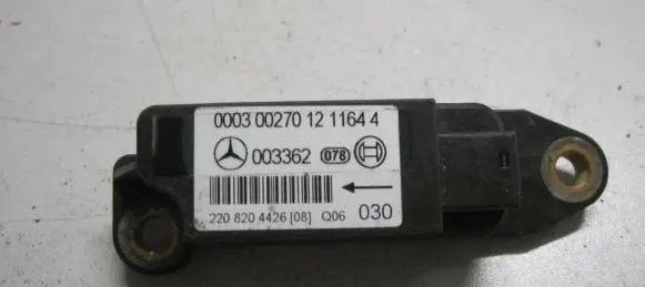 Mercedes-Benz S W220 Airbag deployment crash/impact sensor 2208204426