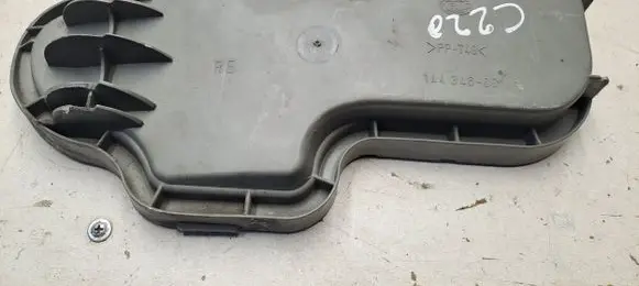 Headlight/headlamp dust cover