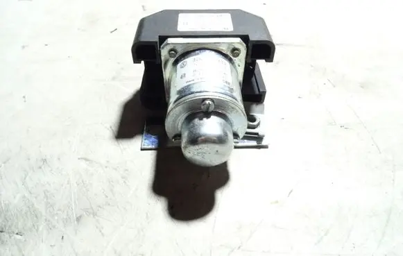 Volkswagen Phaeton Charging relay 3D0919433 3D0919083