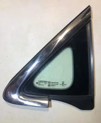 Chrysler Pacifica Front triangle window/glass 68227745AE 0907161719
