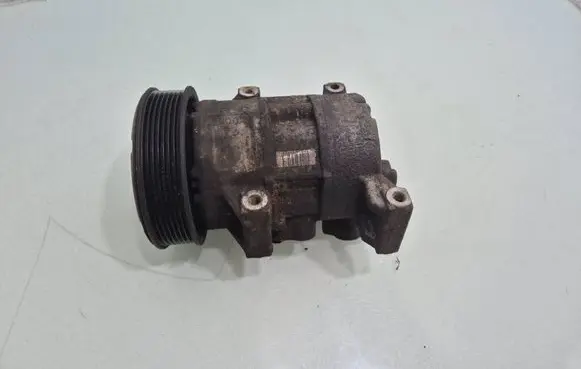 Toyota Avensis T250 Air conditioning (A/C) compressor (pump) 