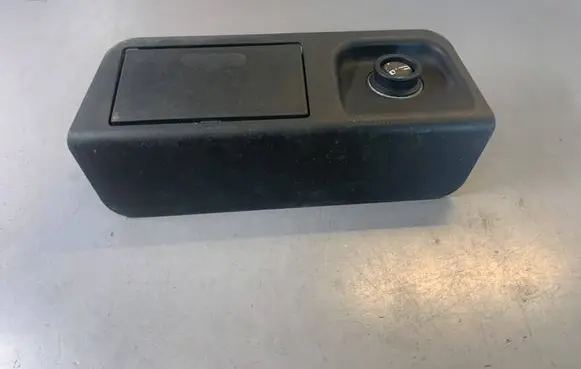 Ashtray (front)