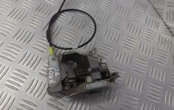 Peugeot 107 Rear door lock