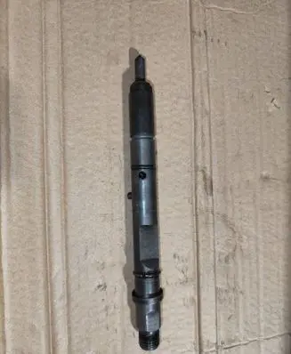 Fuel injector