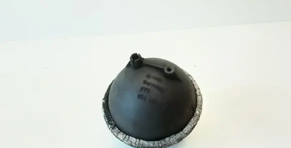 Vacuum air tank