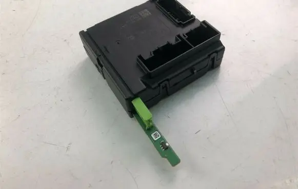 Volkswagen PASSAT B7 Comfort/convenience module 3C0959792B K5752