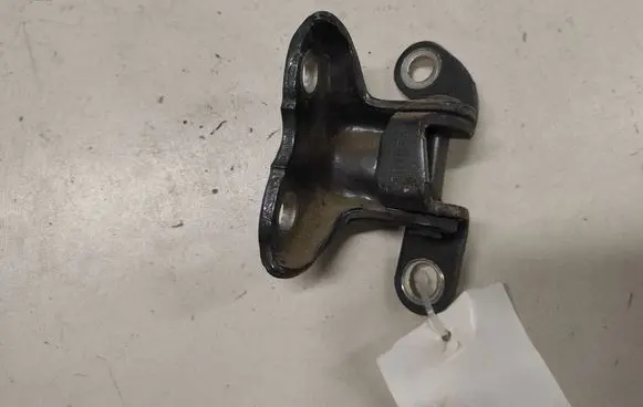 Toyota Avensis T250 Rear door upper hinge