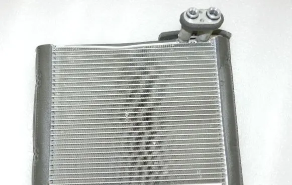 Toyota Yaris XP210 Air conditioning (A/C) air dryer 885010D610