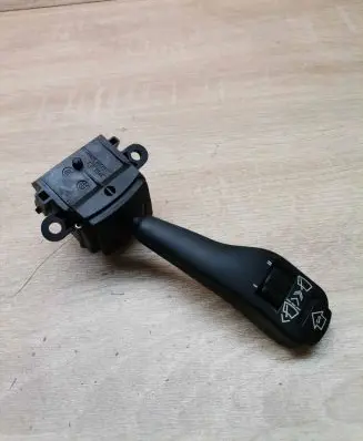 BMW 5 E39 Wiper control stalk 8375407 01204010