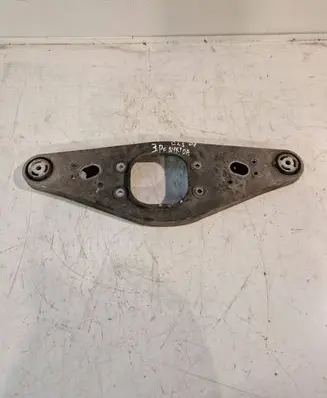 Mercedes-Benz CLS C219 Rear differential/diff mount bracket A2303521806