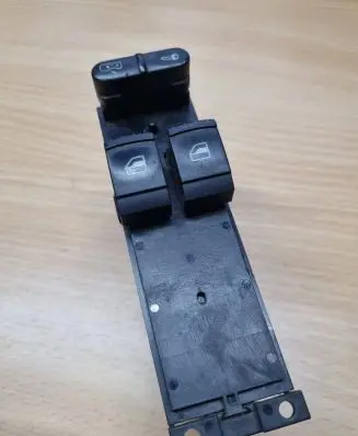 Volkswagen PASSAT B5 Electric window control switch 3B5959793 05073301