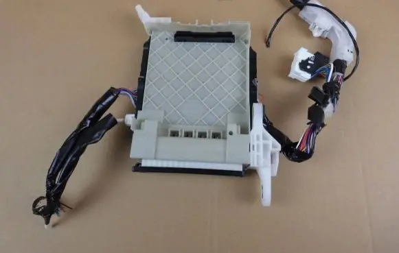 Toyota Prius (XW50) Fuse module 8273047560