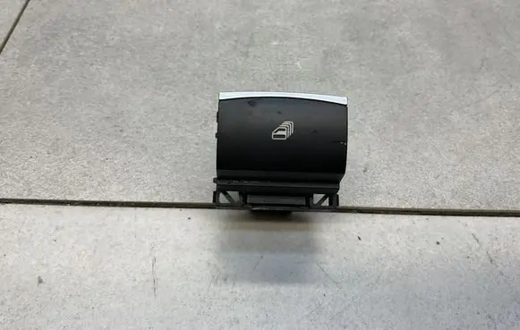 Volkswagen Eos Electric window control switch 1Q0959873D