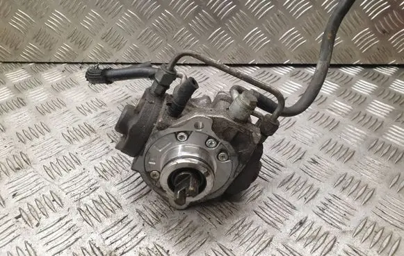 Toyota Avensis T250 Fuel injection high pressure pump 221000R020