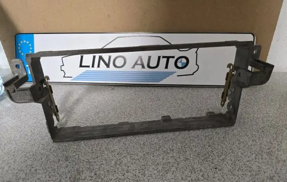 Radio/GPS head unit trim