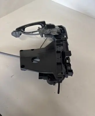 Volvo V70 Front door lock
