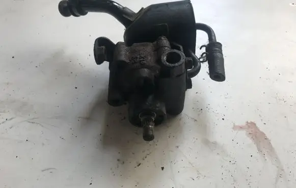 Mazda 626 Power steering pump GG3532600A