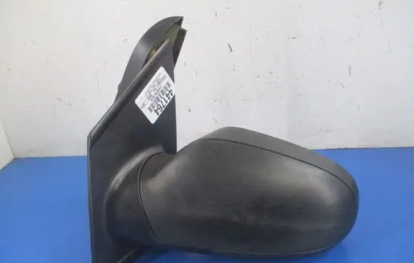 Volkswagen Fox Front door electric wing mirror