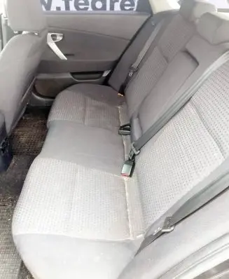 Nissan Primera Second row seats 