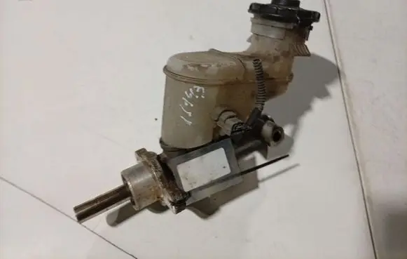 Honda Accord Master brake cylinder 