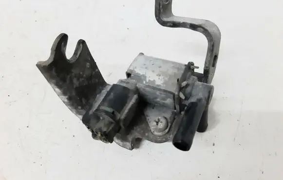 Vacuum valve