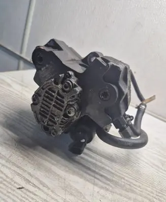 Volvo V70 Air conditioning (A/C) compressor (pump) 065403 8642778 0445010043