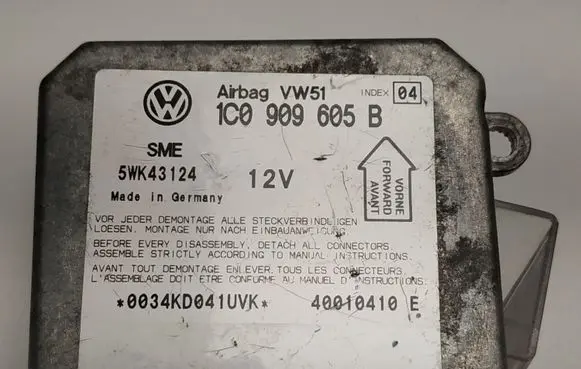 Volkswagen PASSAT B5.5 Airbag control unit/module 1C0909605B