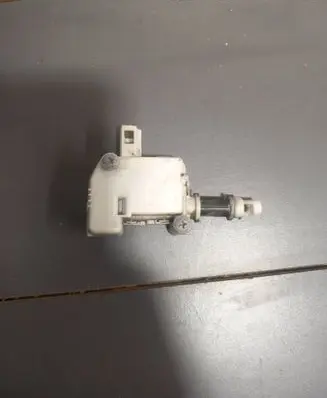 Audi A6 S6 C5 4B Central locking motor 4B0862153 3B0959781