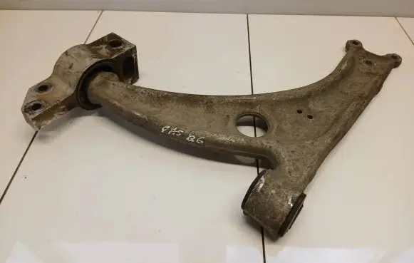Volkswagen PASSAT B6 Front control arm