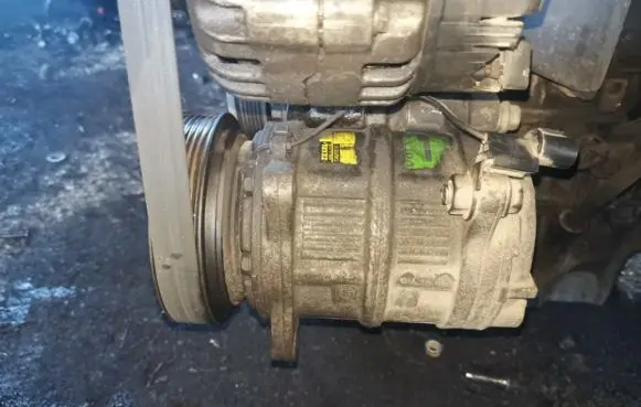 Volvo S40, V40 Air conditioning (A/C) compressor (pump) 30612618