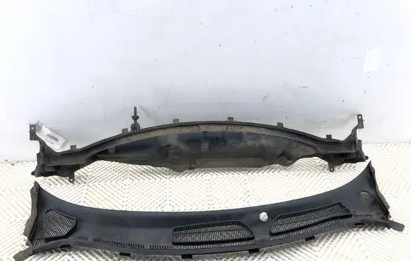 Ford Fiesta Wiper trim 8A61-A02216-AE