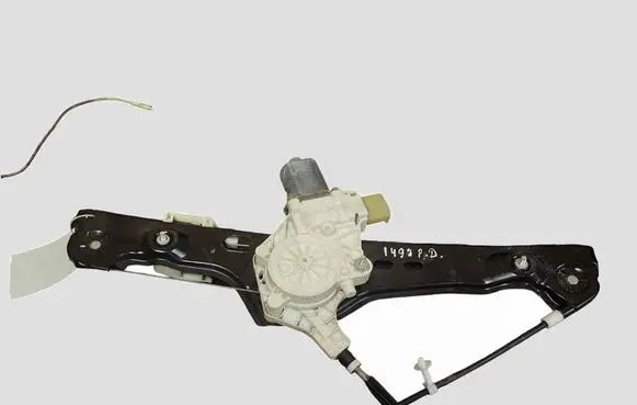 BMW 3 E90 E91 Front door window regulator with motor 6927028 936625102