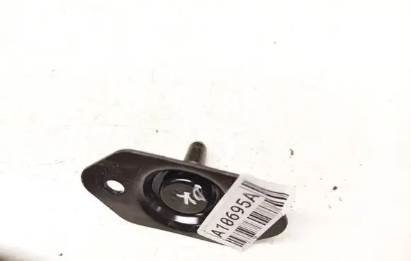 Audi A4 S4 B5 8D Front door lock loop/hook striker 