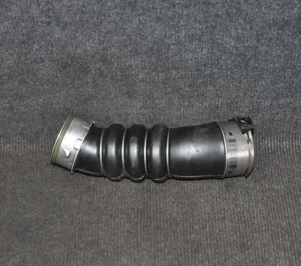 BMW 1 E81 E87 Intercooler hose/pipe 7797480
