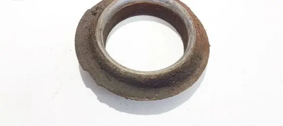 Citroen C4 I Coil spring mount 