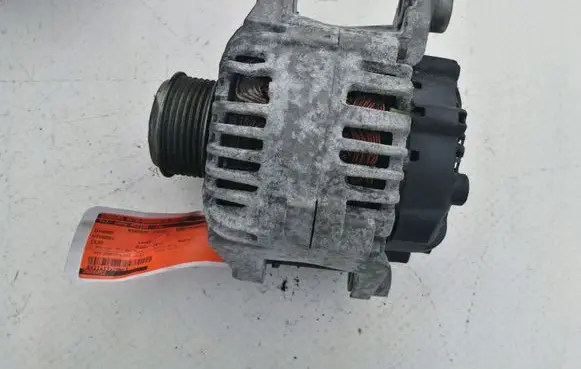 Hyundai ix35 Generator/alternator 1541243522 37300-25600