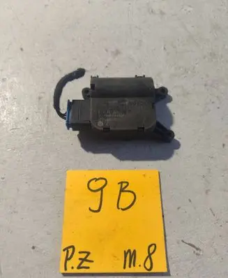 Volkswagen PASSAT B6 Air flap motor/actuator 0132801363