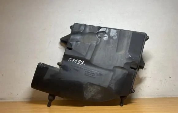 Mercedes-Benz E W211 Air filter box A6420940304 C1197