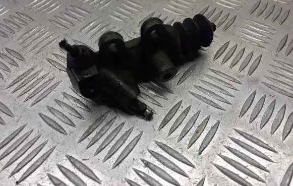Toyota Corolla E140 E150 Clutch release bearing slave cylinder 