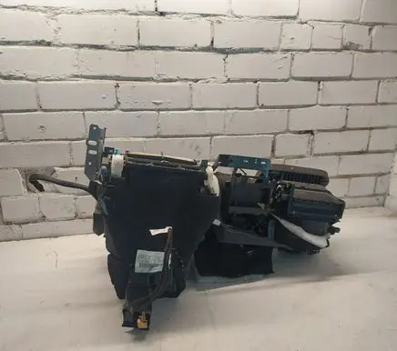Interior heater climate box assembly