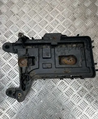 Volkswagen Golf Plus Battery box tray 1K0915333C