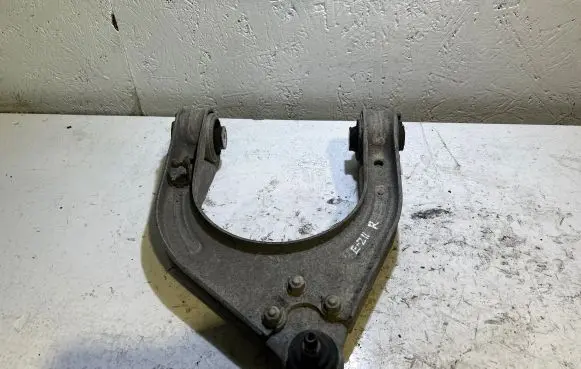 Mercedes-Benz E W211 Front upper control arm/wishbone 
