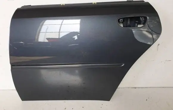 Subaru Legacy Rear door