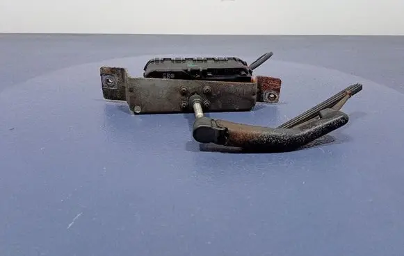 Volvo V70 Front wiper linkage and motor 0390206215