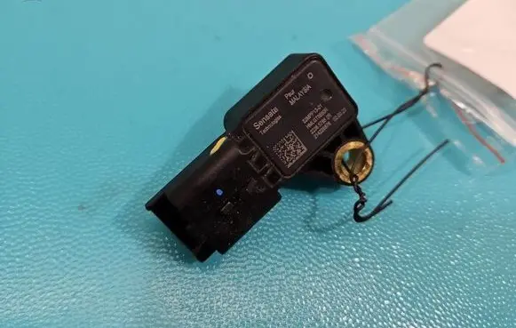 Dacia Sandero III Air pressure sensor 223657652R IMPRK1515633