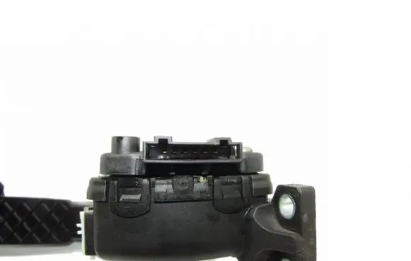 Volkswagen Touareg I Accelerator throttle pedal 7L6723507