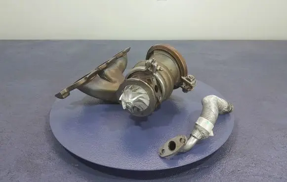 BMW M3 Turbo system vacuum part 8054872