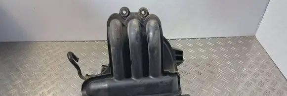 Volkswagen Polo IV 9N3 Intake manifold 03D129743D GBSME