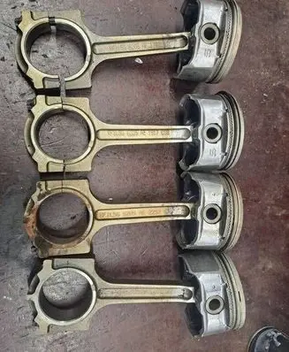 Ford Galaxy Piston with connecting rod