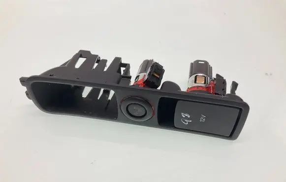 Audi Q3 8U Cigarette lighter 8U2863349C 5408802